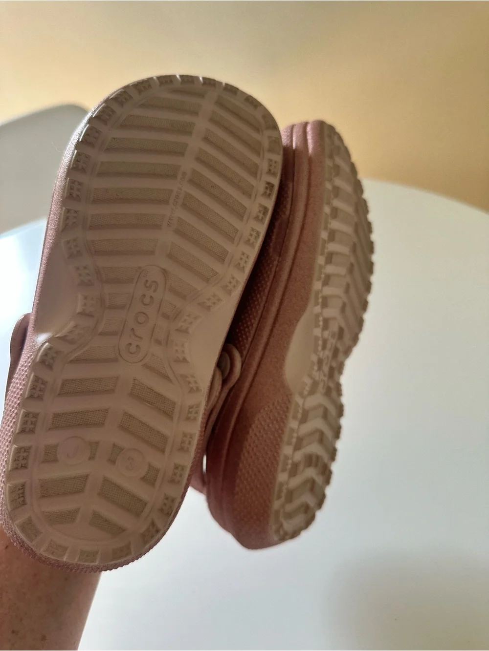CROCS Kids Glitter Lined Clogs in Rose Pink